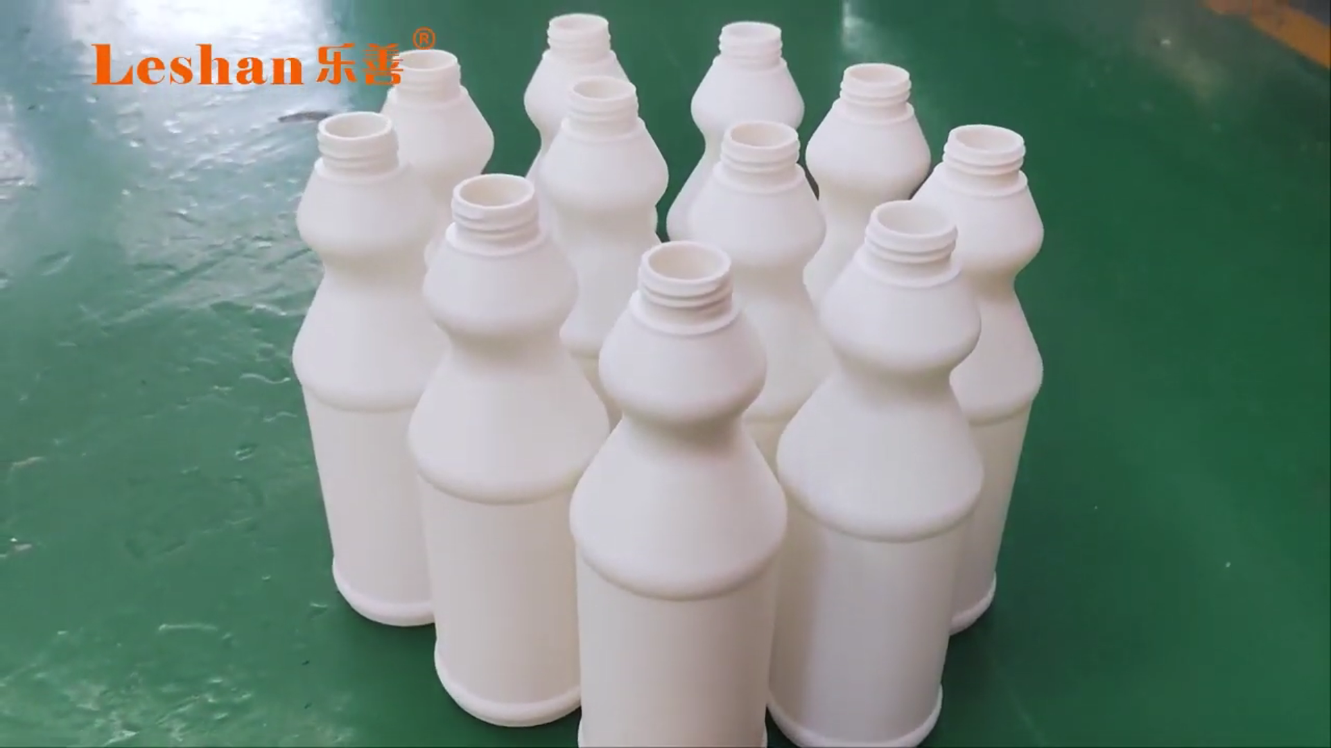 4+4 machin for 1L milk bottle